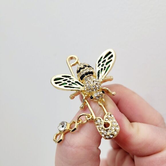 Brand New Gold Tone Bee Green Wing Rhinestone Brooch Pin - Picture 6 of 8